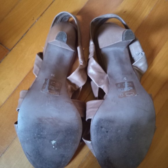 Leather Heeled Sandals, Taupe color, Size 7.5 - Picture 11 of 11